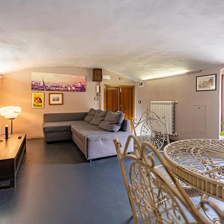 Loft Verga, Cuore E Stile In Centro A Apartment *