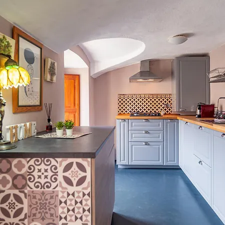 Apartment Loft Verga, Cuore E Stile In Centro A